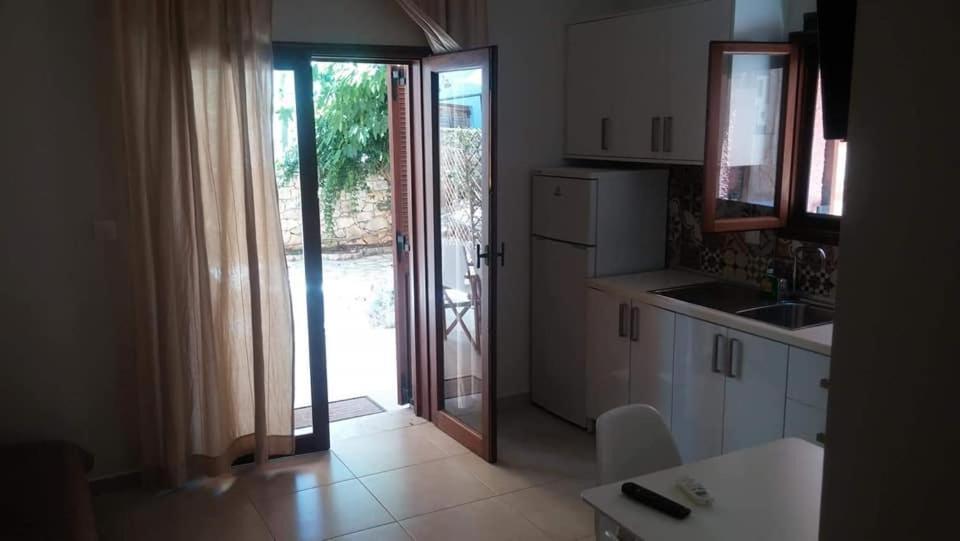 Zefiros Luxury Apartments Sivota  Exterior photo